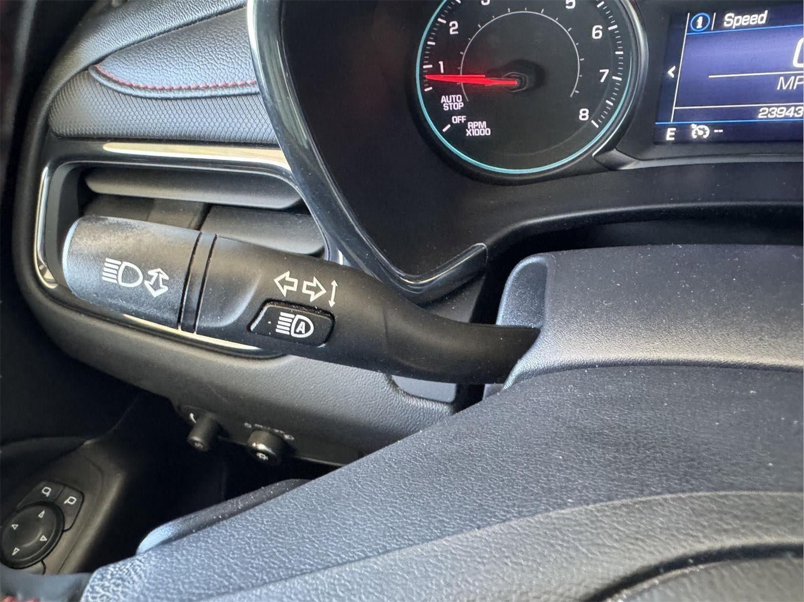 Used 2023 Chevrolet Equinox RS AWD/4WD image 17