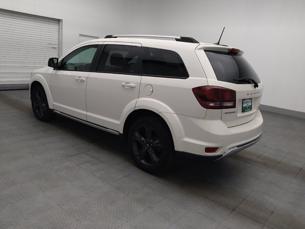 Used 2018 Dodge Journey Crossroad w/ Nav & Sun Group FWD image 3