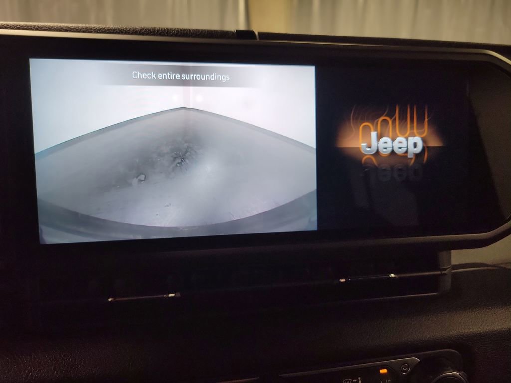 Used 2024 Jeep Wrangler Sport S image 17