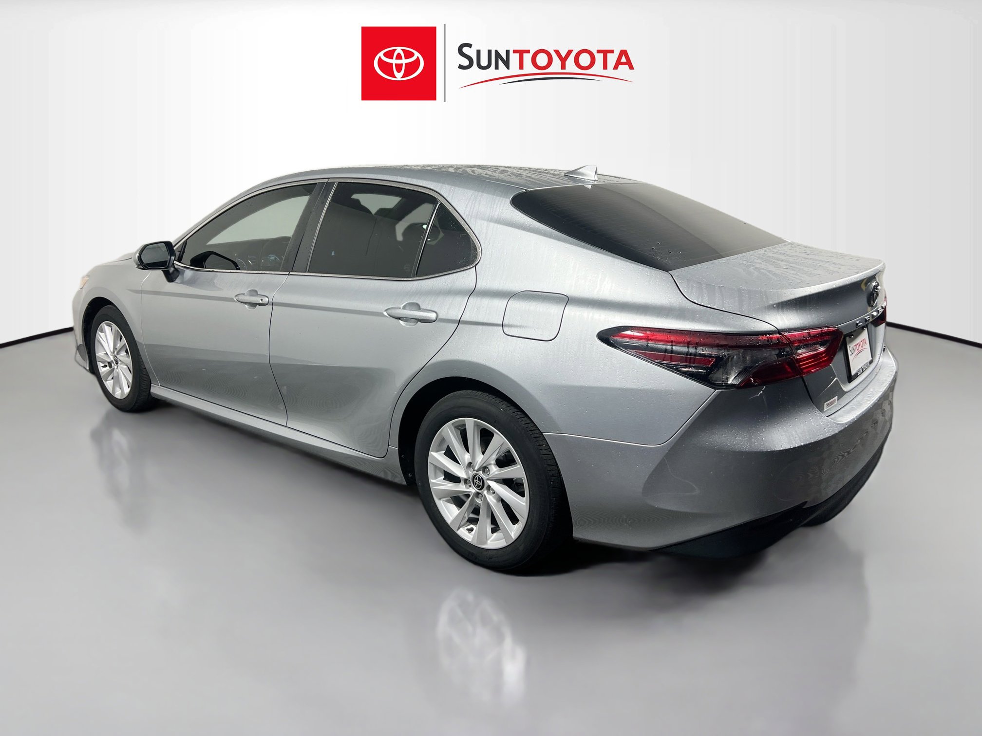 Used 2024 Toyota Camry LE w/ Convenience Package FWD image 6