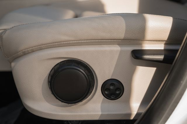 Used 2022 Mercedes-Benz GLB 250 4MATIC image 36