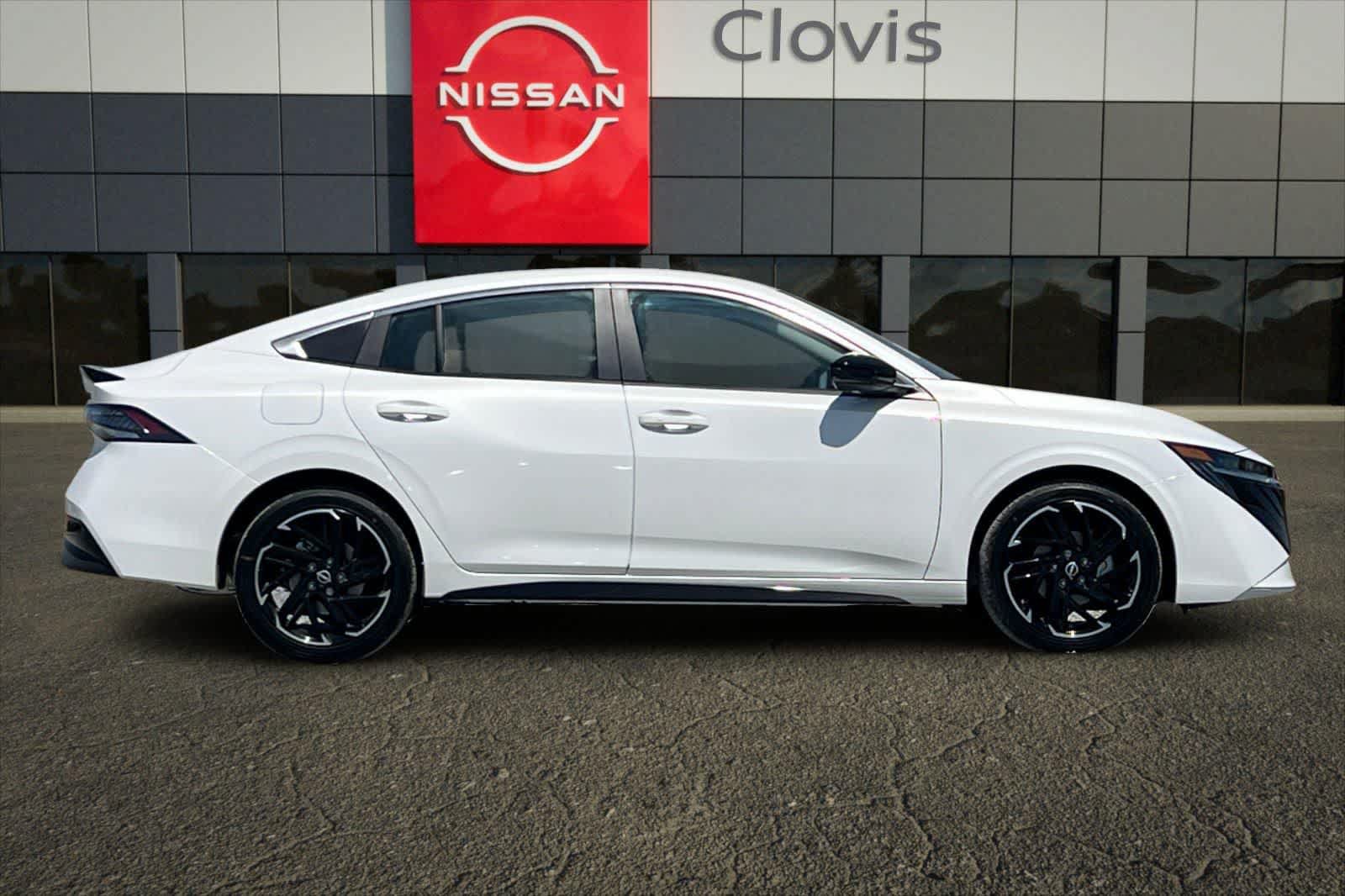 New 2026 Nissan Sentra SR FWD image 9