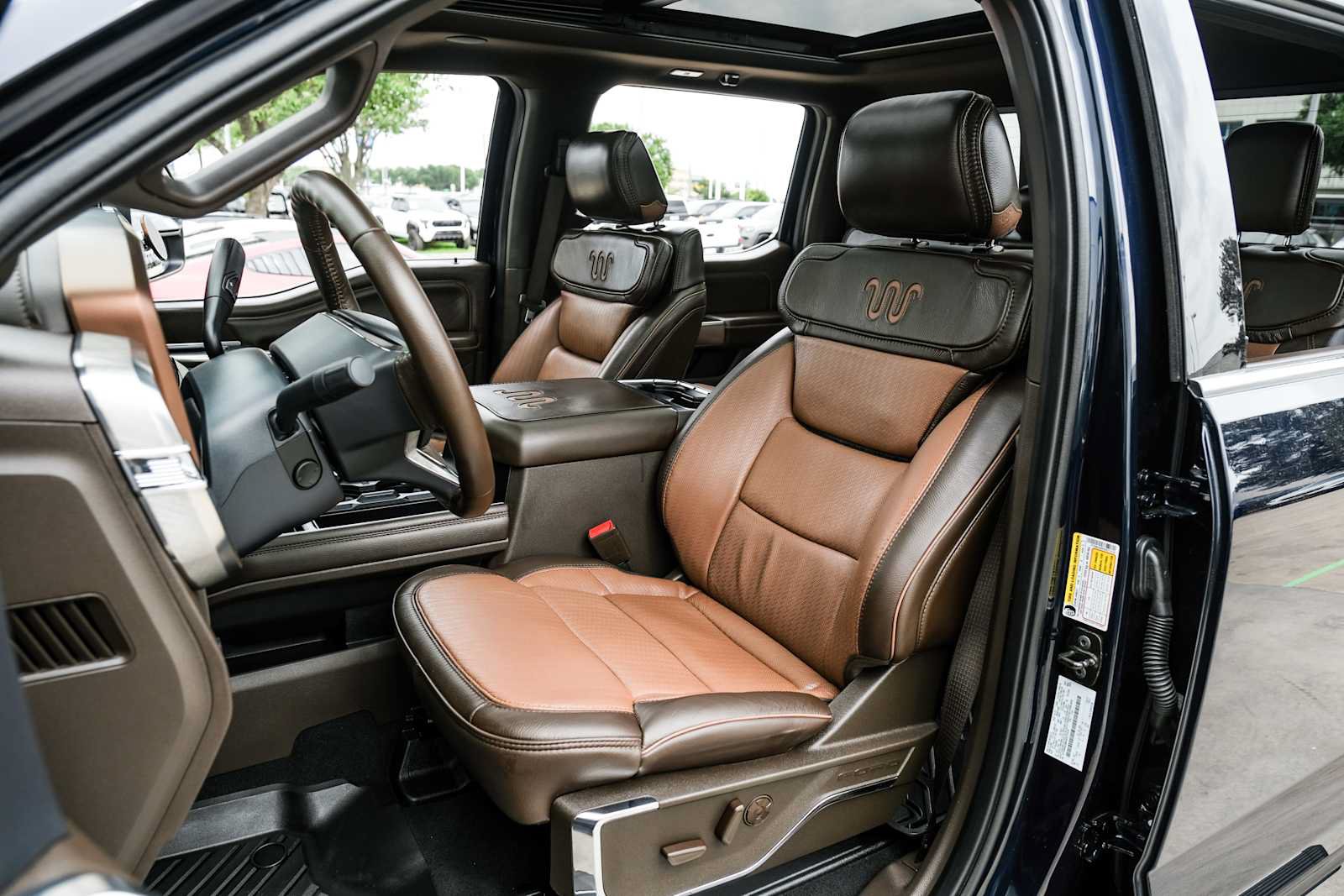 Used 2025 Ford F450 King Ranch w/ Chrome Package AWD/4WD image 23