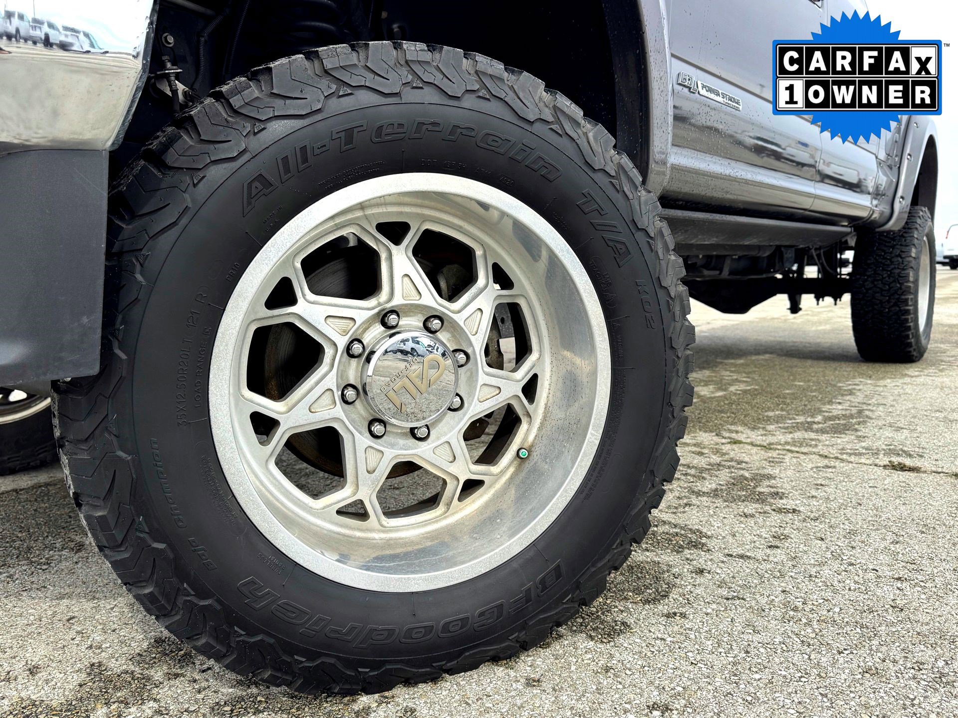 Used 2021 Ford F250 Lariat w/ Lariat Value Package image 2