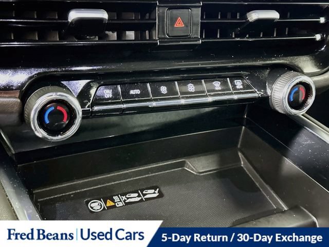 Used 2026 Chevrolet Suburban LT w/ Comfort Package AWD/4WD image 23
