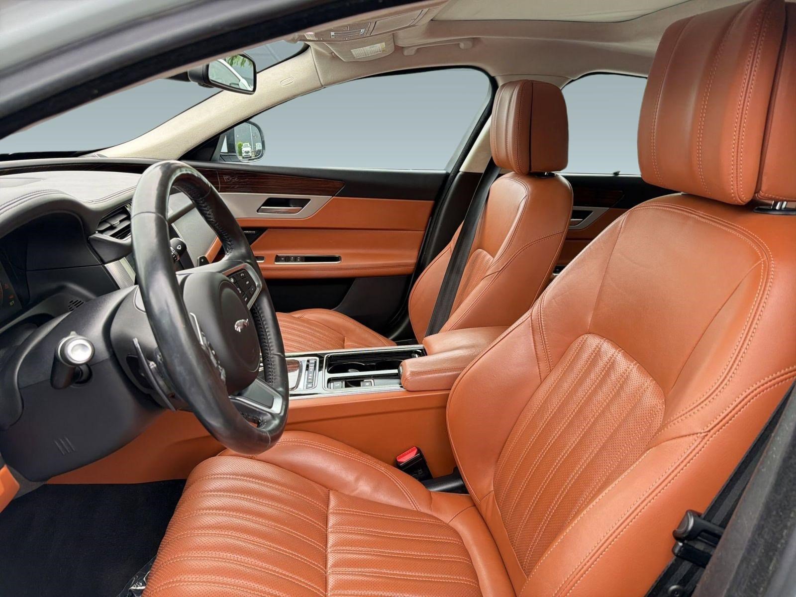 Used 2018 Jaguar XF Portfolio AWD/4WD image 22