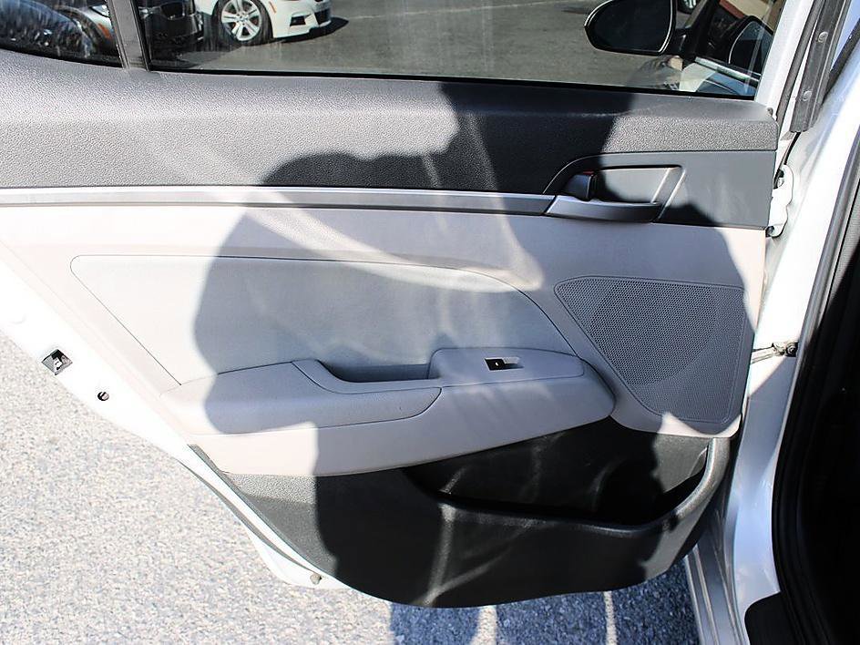 Used 2018 Hyundai Elantra Value Edition w/ Cargo Package FWD image 14