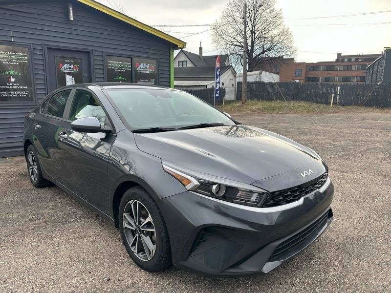 Used 2024 Kia Forte LXS FWD image 2