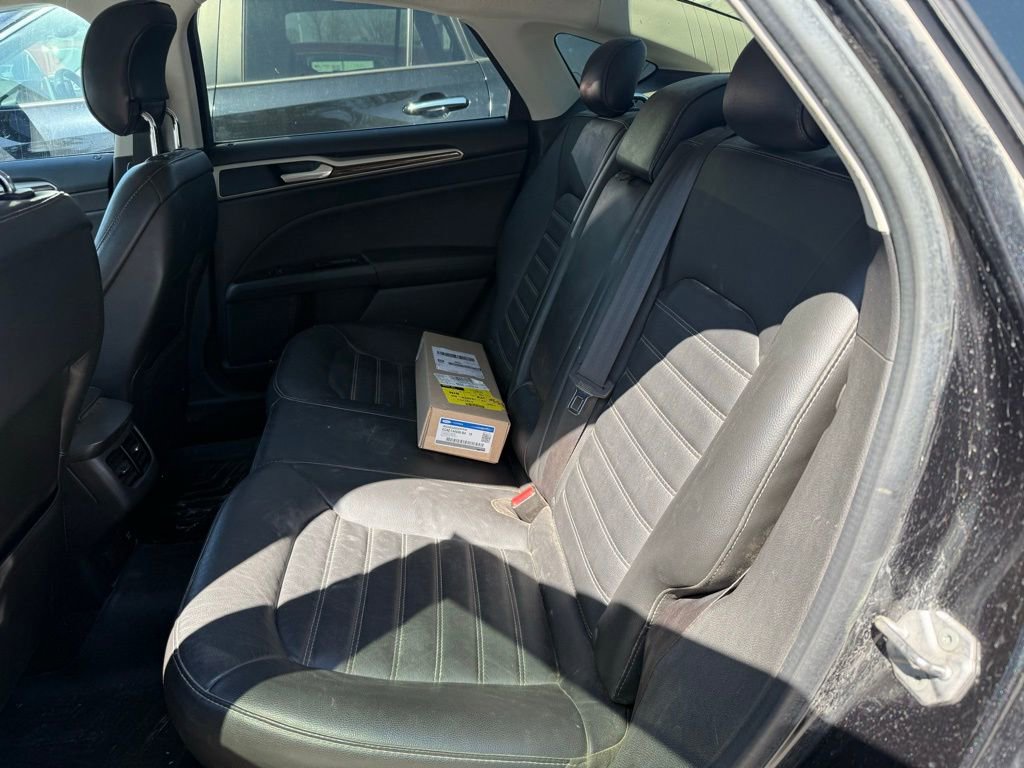 Used 2014 Ford Fusion SE w/ Equipment Group 202A FWD image 6