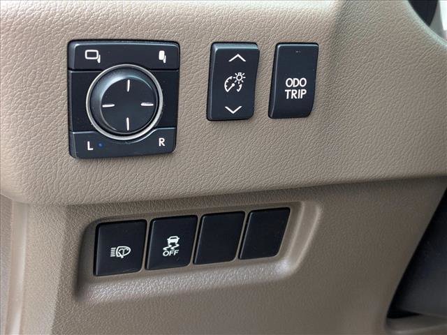 Used 2017 Lexus GX 460 Premium image 16