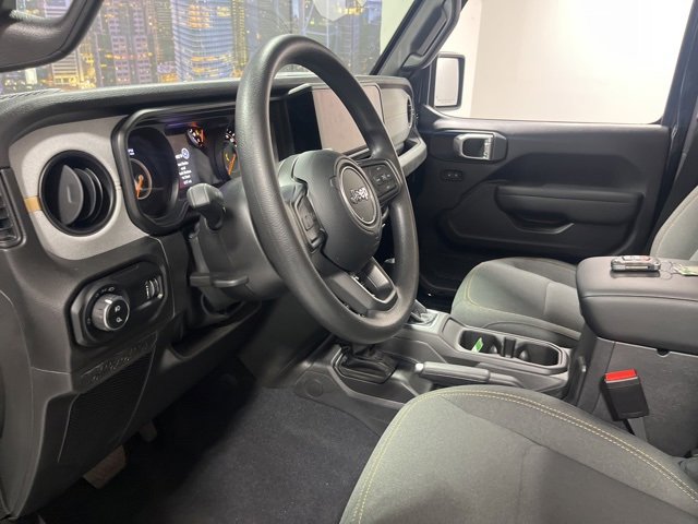 New 2025 Jeep Gladiator Sport image 9