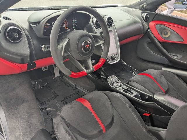 Used 2018 McLaren 570S RWD image 13