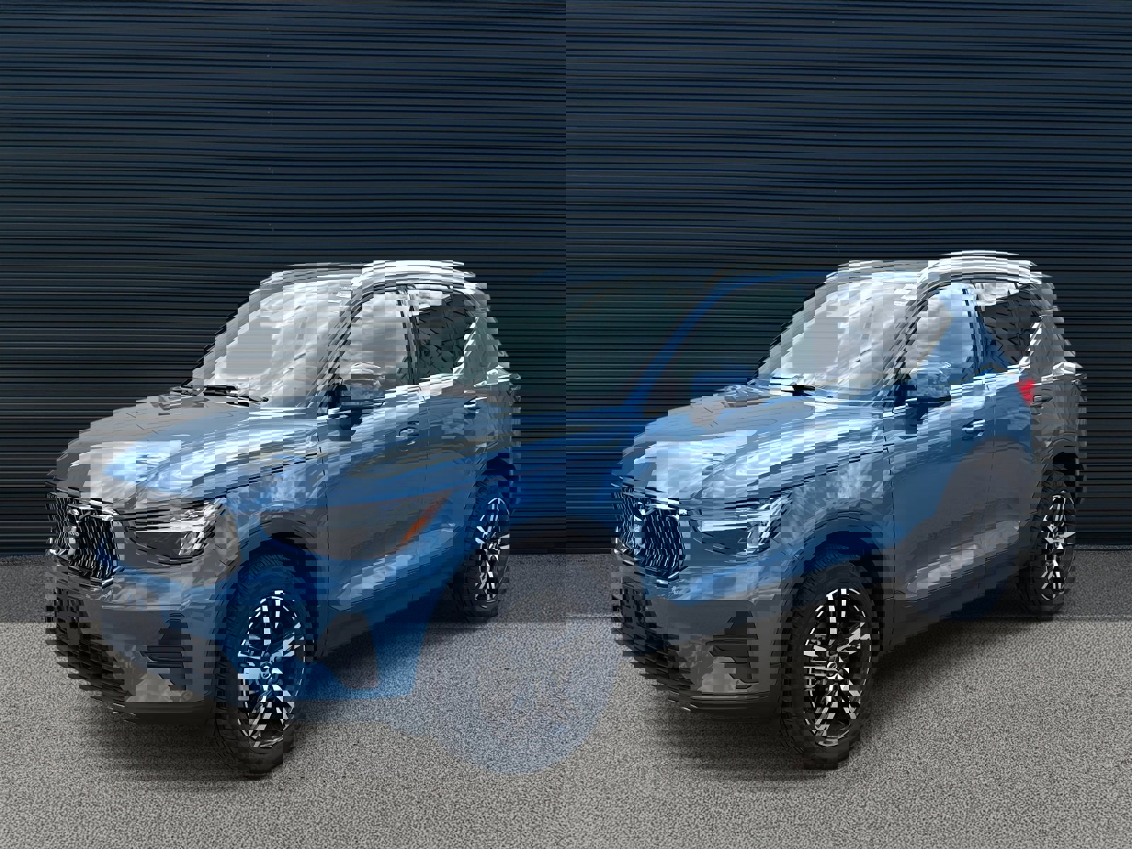 Certified 2025 Volvo XC40 B5 Core