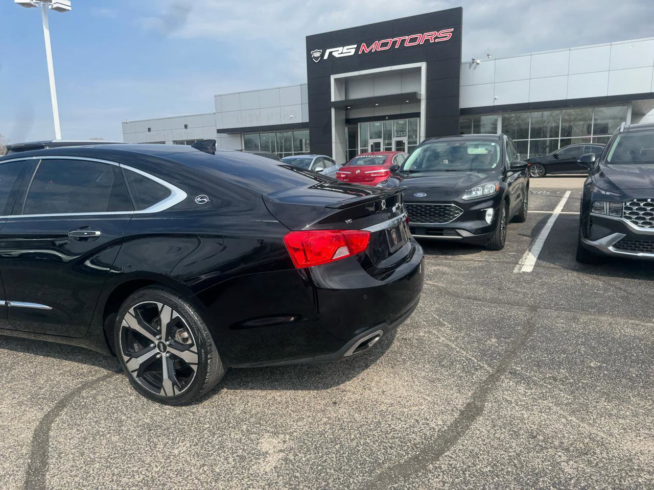 Used 2018 Chevrolet Impala Premier w/ Premier Confidence Package FWD image 16