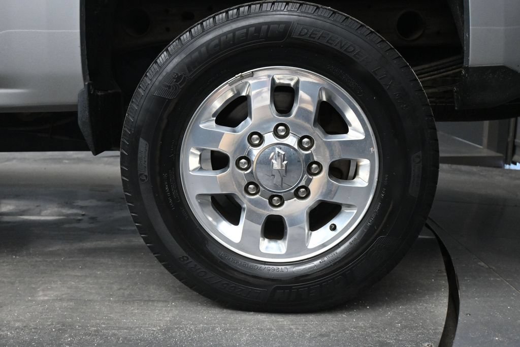 Used 2015 Chevrolet Silverado 2500 LT w/ LT Convenience Package AWD/4WD image 16