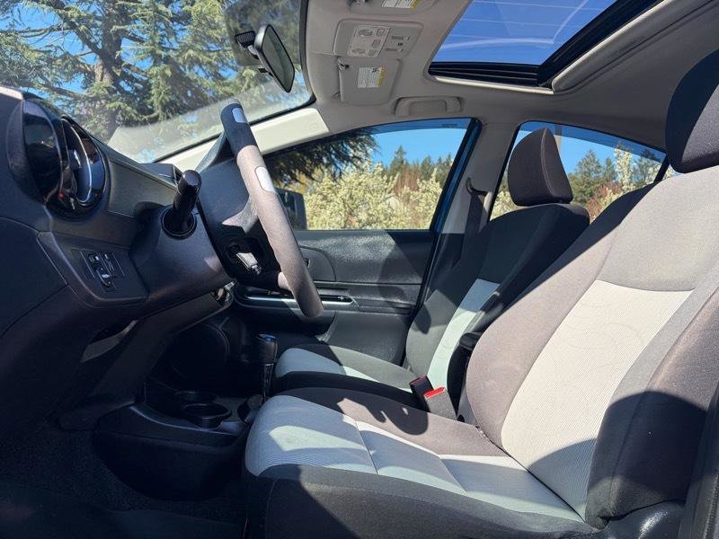 Used 2015 Toyota Prius C Three image 13