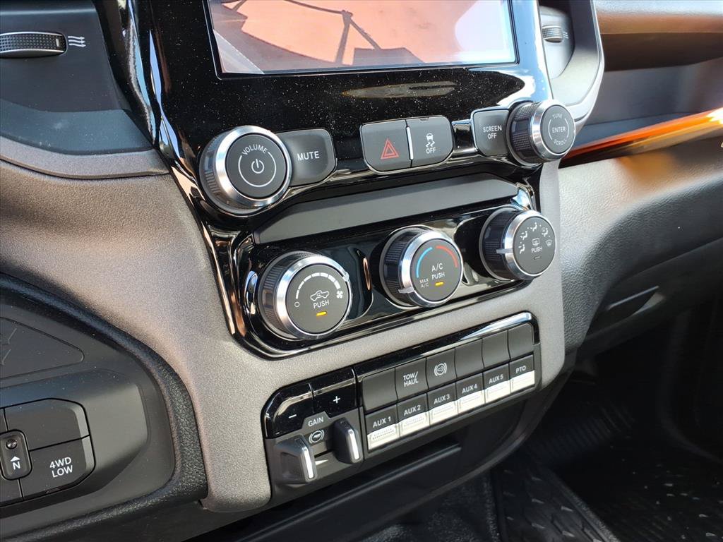 New 2026 RAM 5500 Tradesman w/ Chrome Appearance Group AWD/4WD image 39