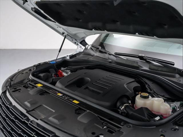 New 2026 Land Rover Range Rover SE AWD/4WD image 10