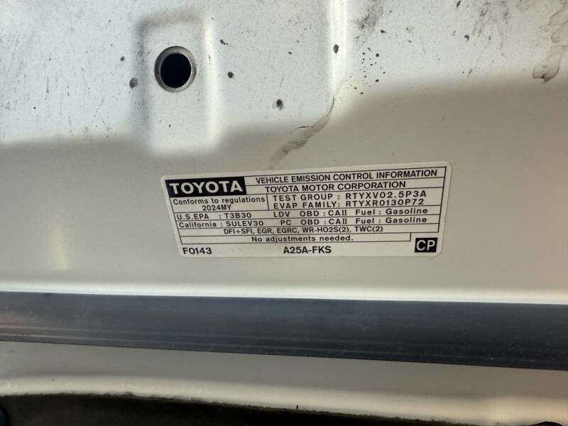 Used 2024 Toyota Camry SE image 21