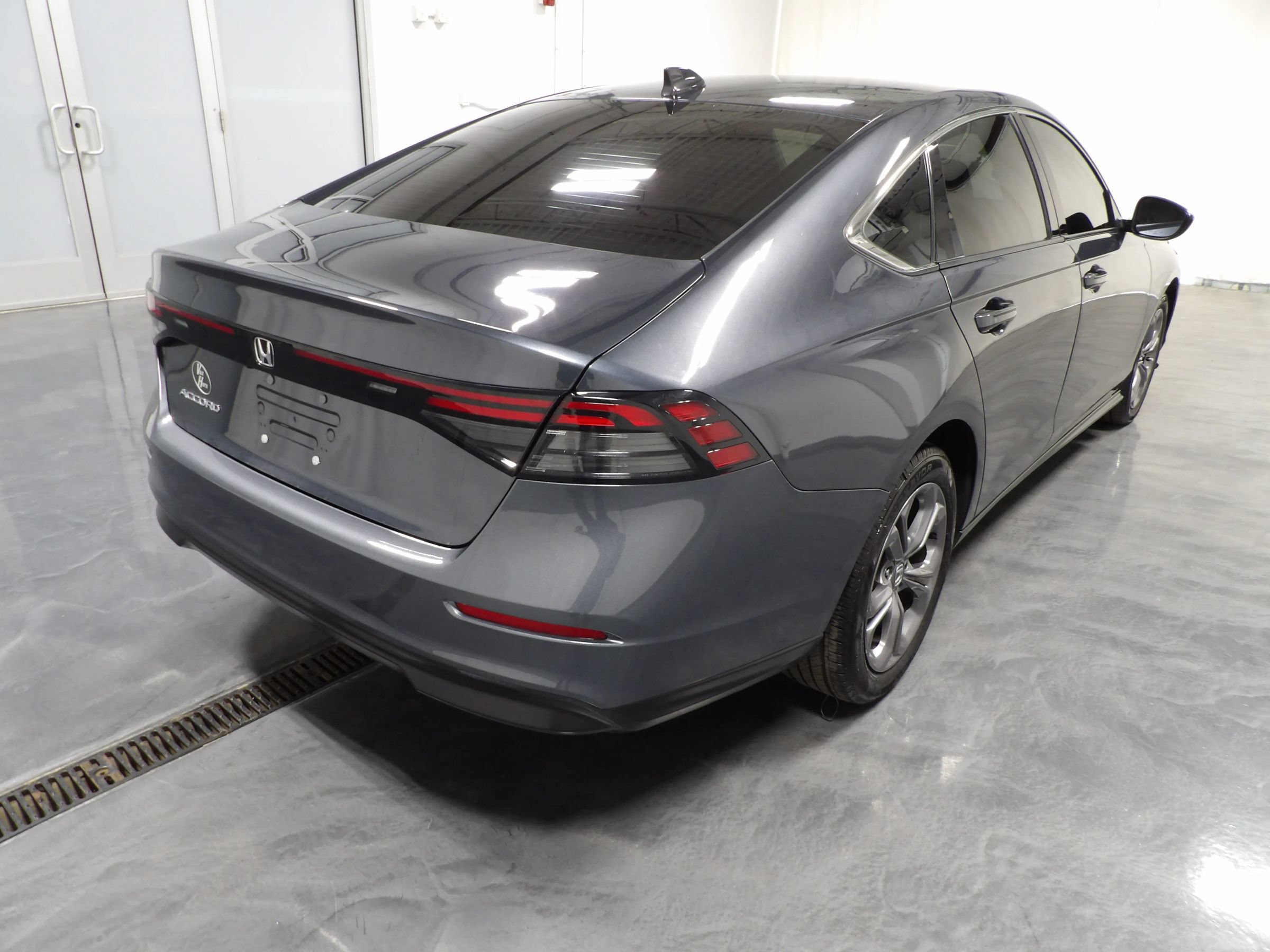 Used 2023 Honda Accord EX image 5