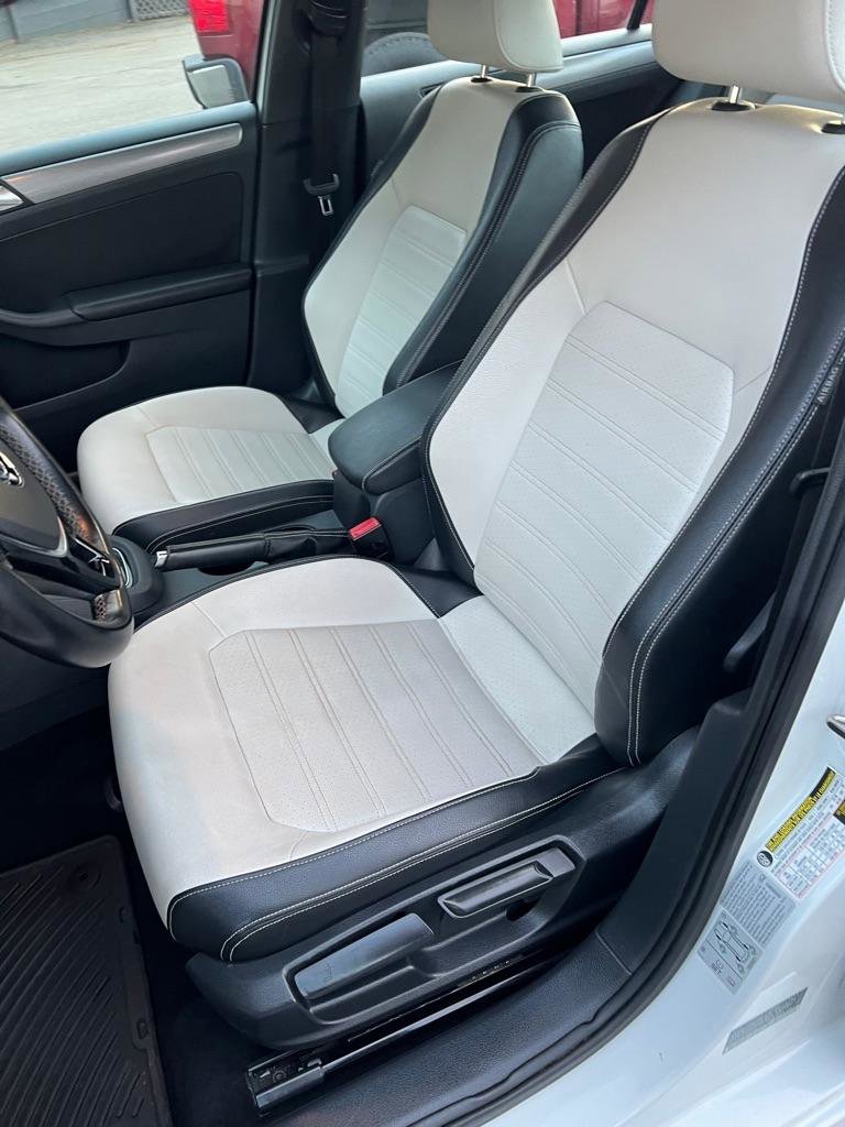 Used 2016 Volkswagen Jetta Sport w/ Lighting Package image 31