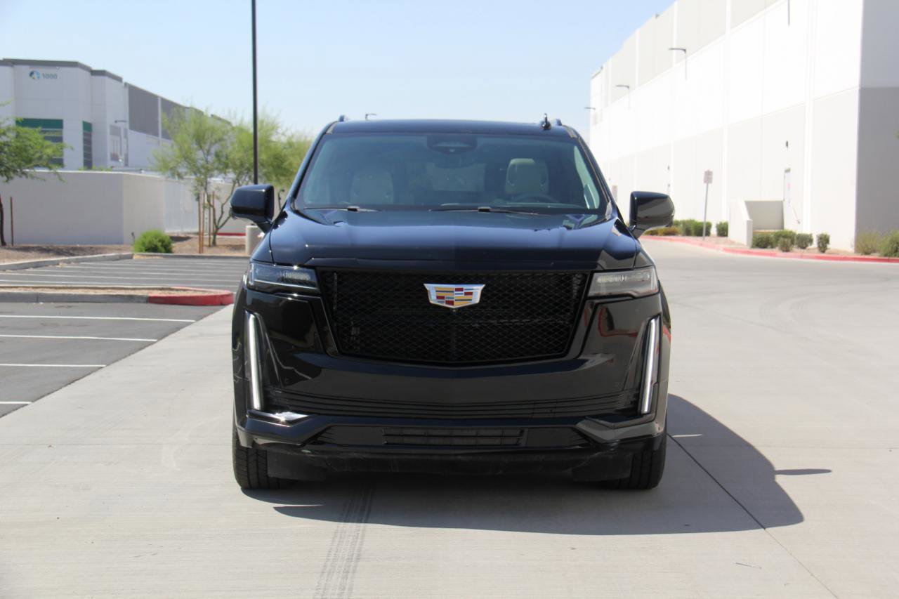 Used 2023 Cadillac Escalade ESV Sport Platinum AWD/4WD image 2