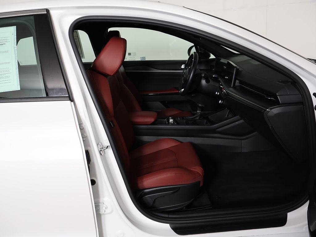 Used 2025 Kia K5 GT-Line w/ GT-Line Premium Package FWD image 30