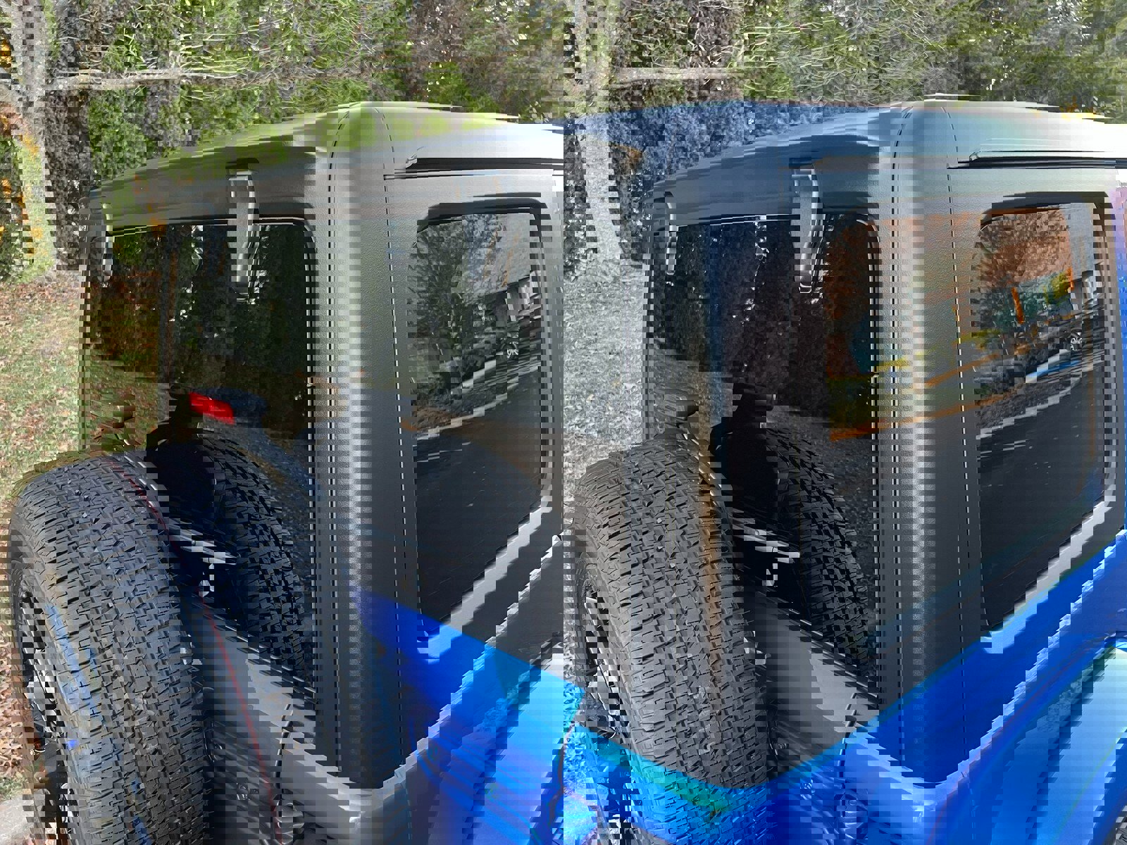 Used 2022 Jeep Wrangler Unlimited Sahara w/ Cold Weather Group image 43