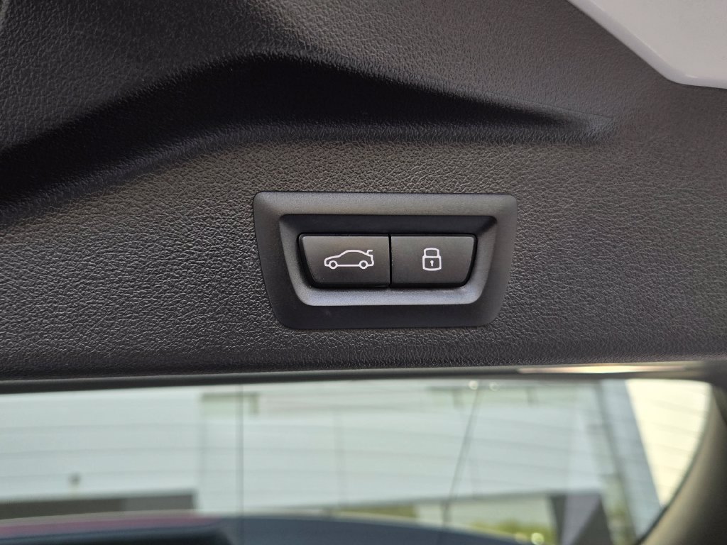 Used 2023 BMW X5 M50i w/ Executive Package AWD/4WD image 39