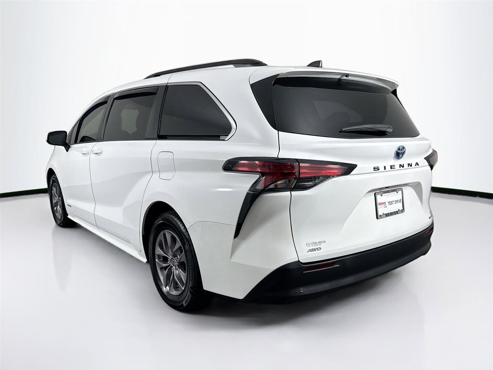 Used 2021 Toyota Sienna LE w/ LE Plus Package image 8