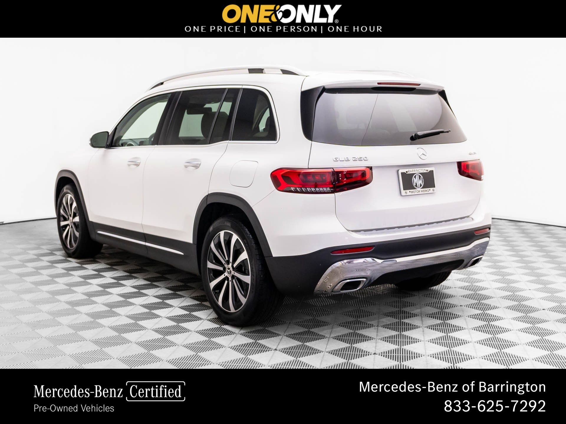 Used 2022 Mercedes-Benz GLB 250 4MATIC w/ Premium Package Lite image 3