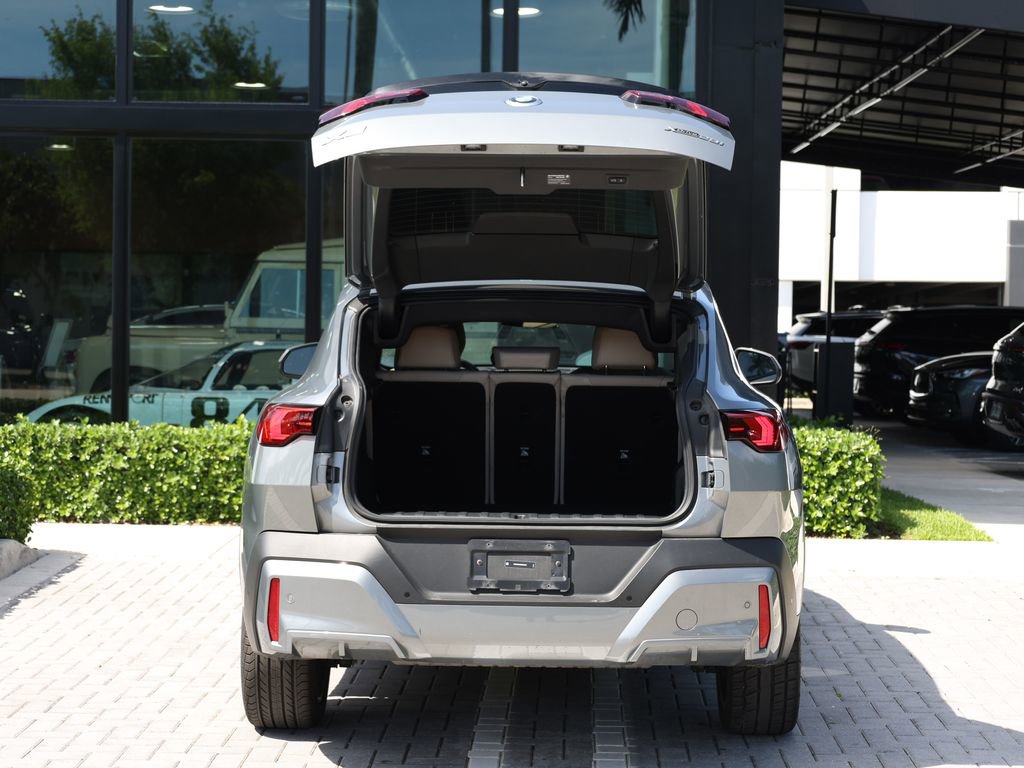 Used 2025 BMW X2 xDrive28i w/ Convenience Package image 7