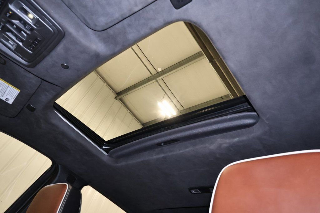 Used 2024 GMC Sierra 3500 Denali Ultimate image 40