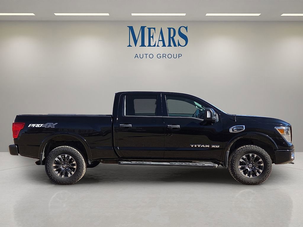 Used 2018 Nissan Titan PRO-4X image 6