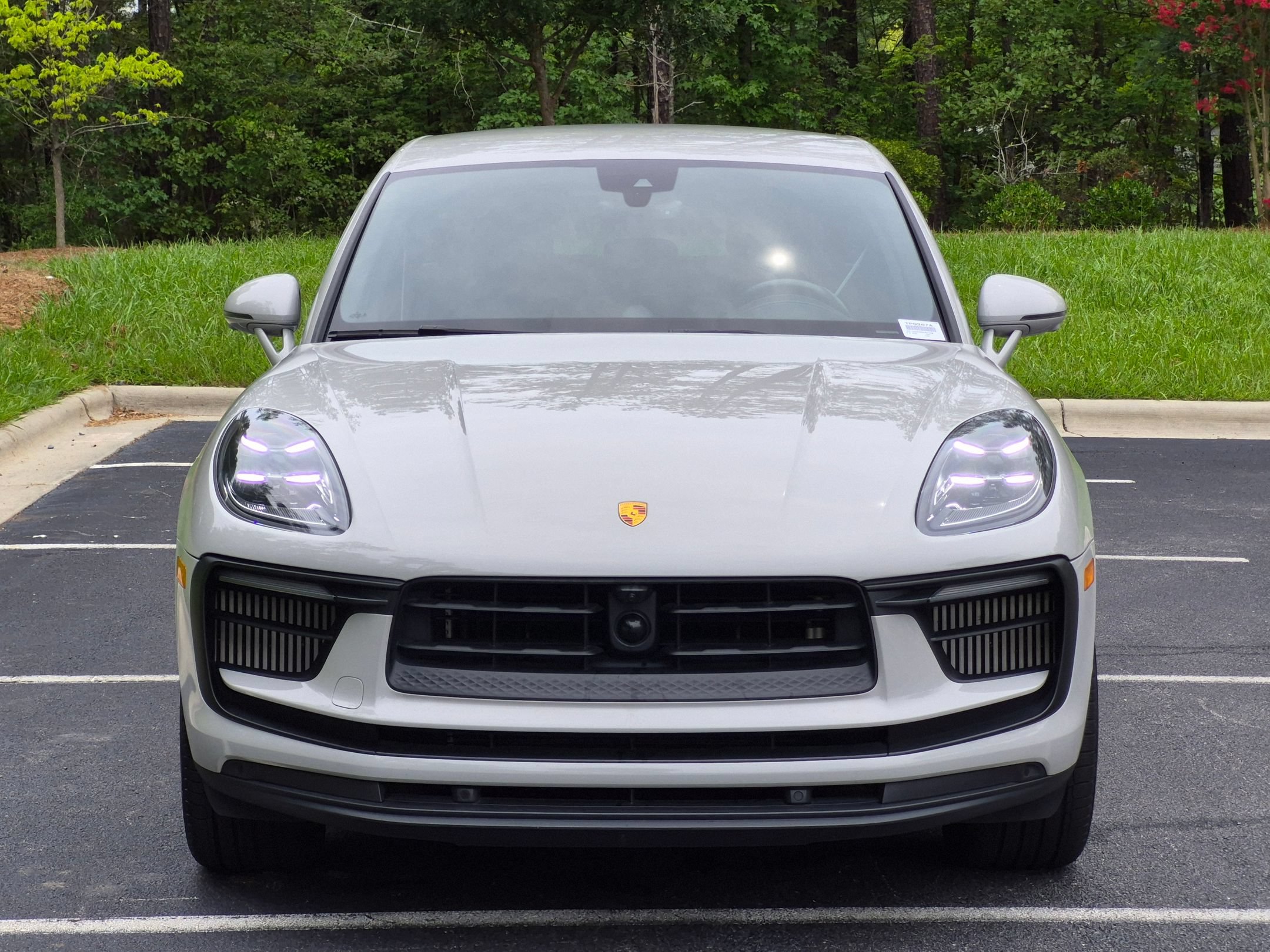 Certified 2022 Porsche Macan S AWD/4WD image 33