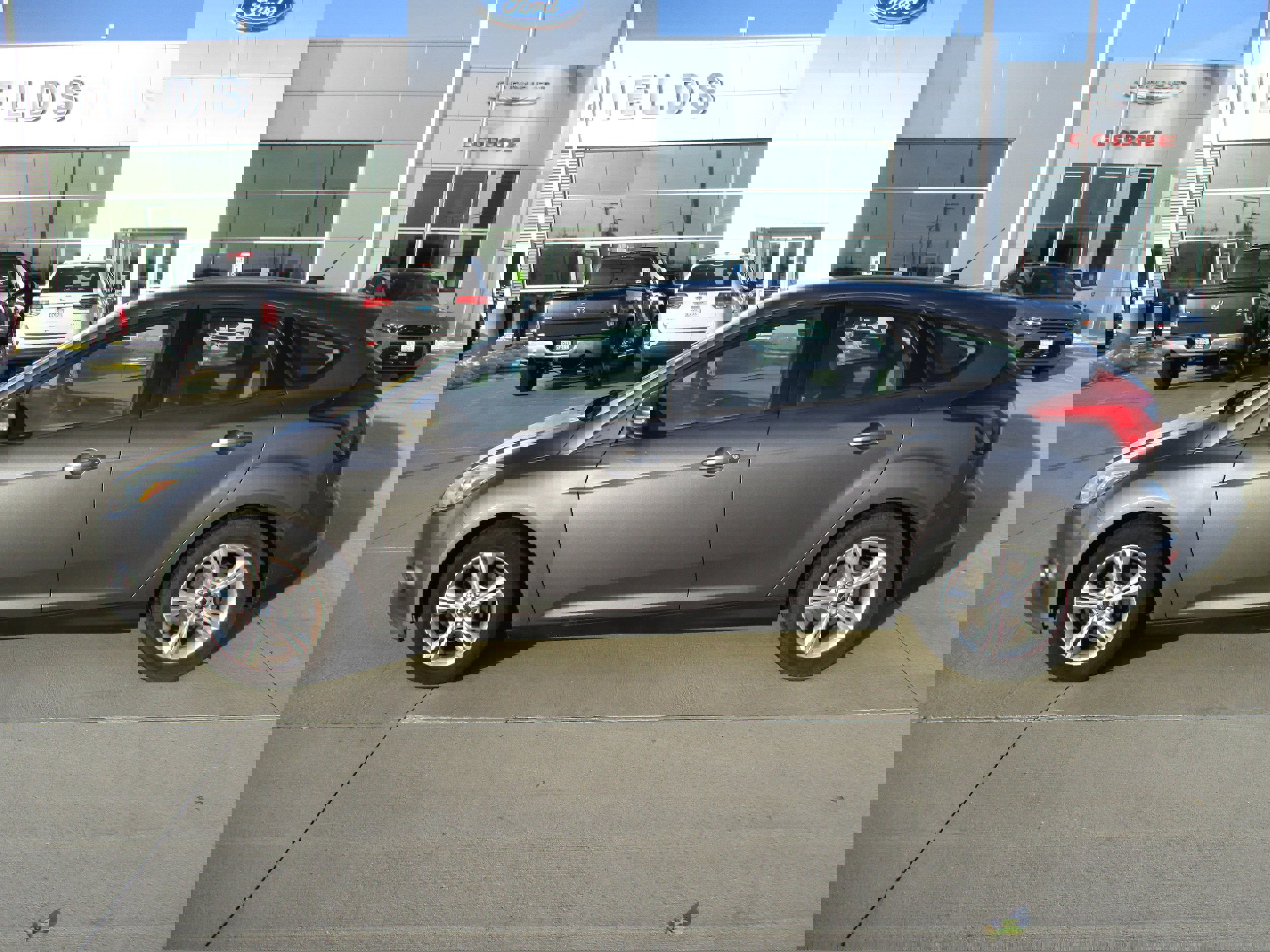 Used 2013 Ford Focus SE image 2