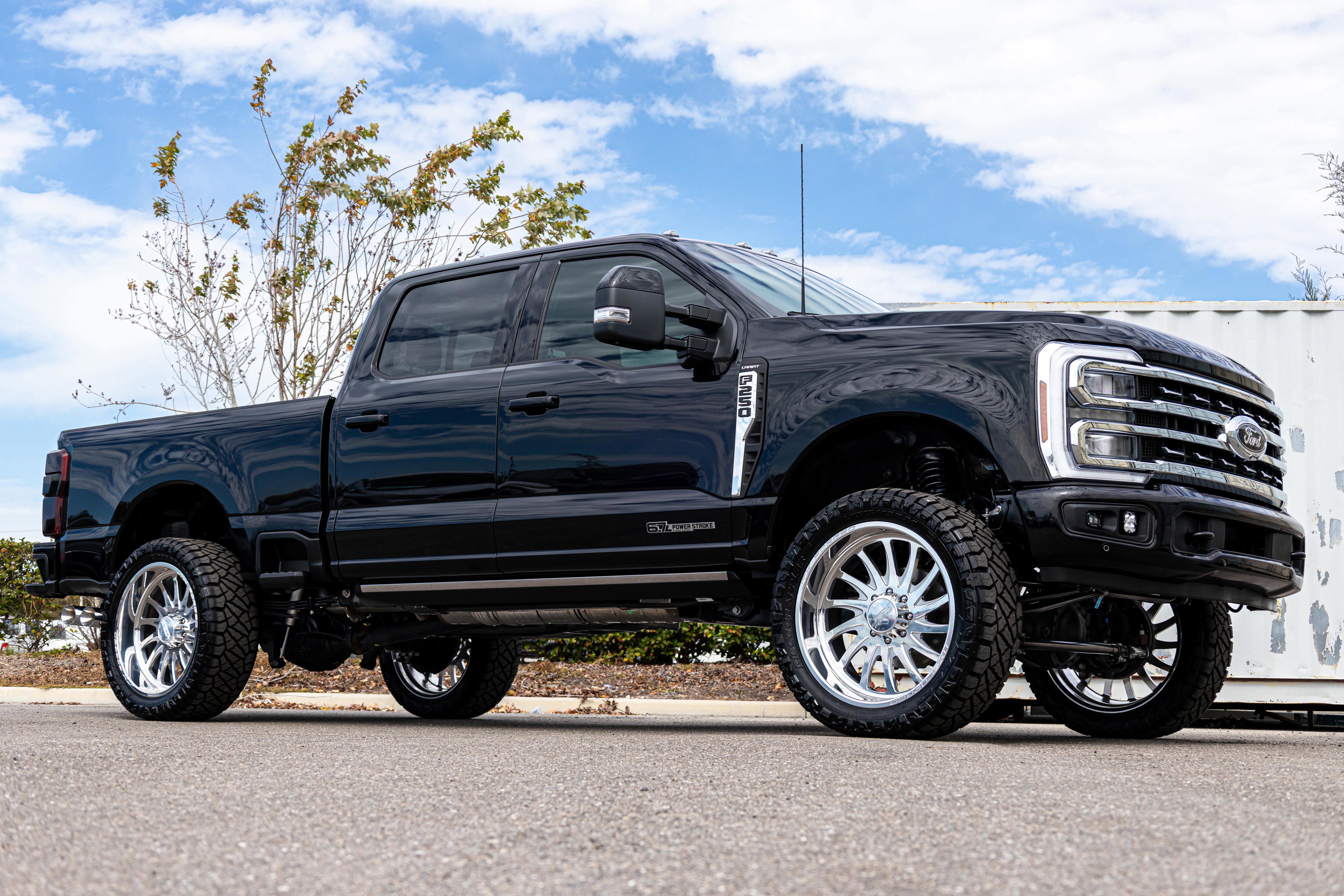New 2025 Ford F250 Lariat w/ Lariat Ultimate Package AWD/4WD image 18