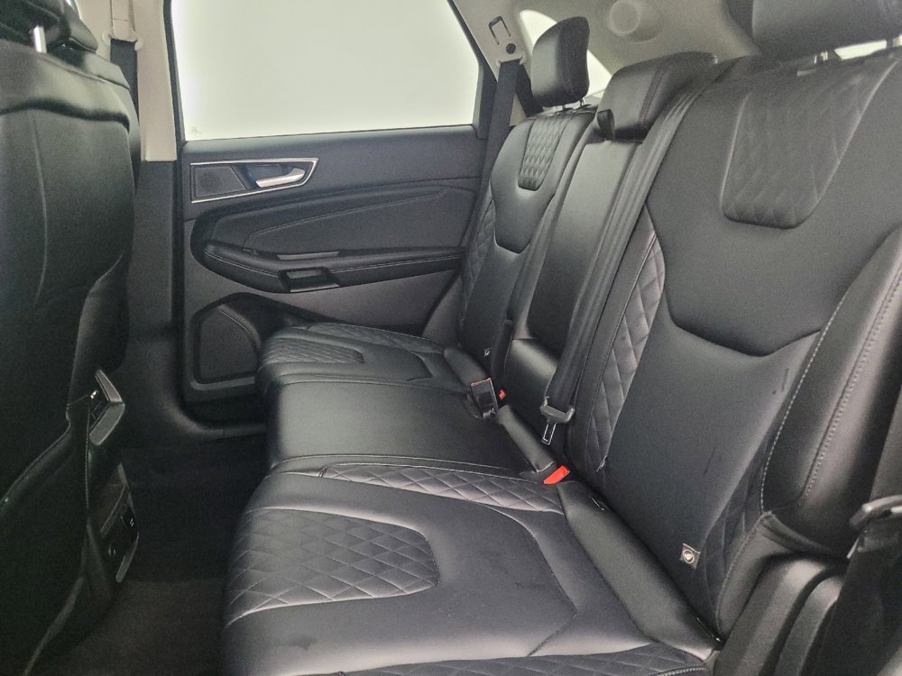 Used 2024 Ford Edge Titanium image 18
