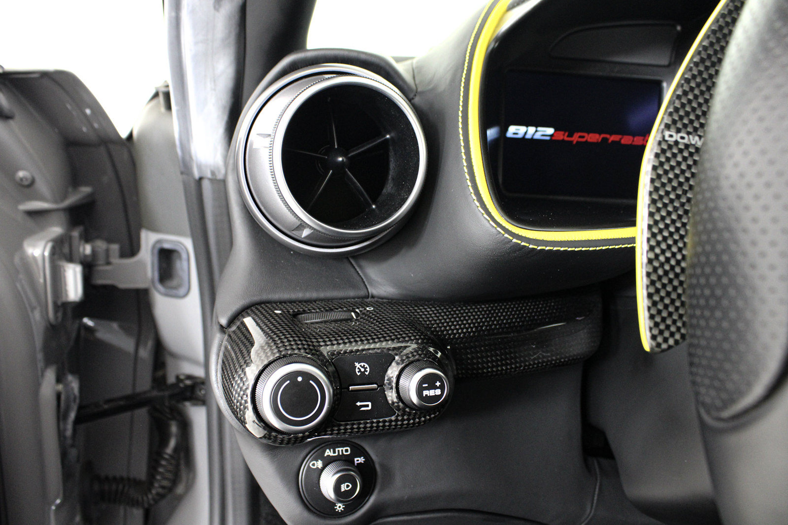 Used 2019 Ferrari 812 Superfast RWD image 44