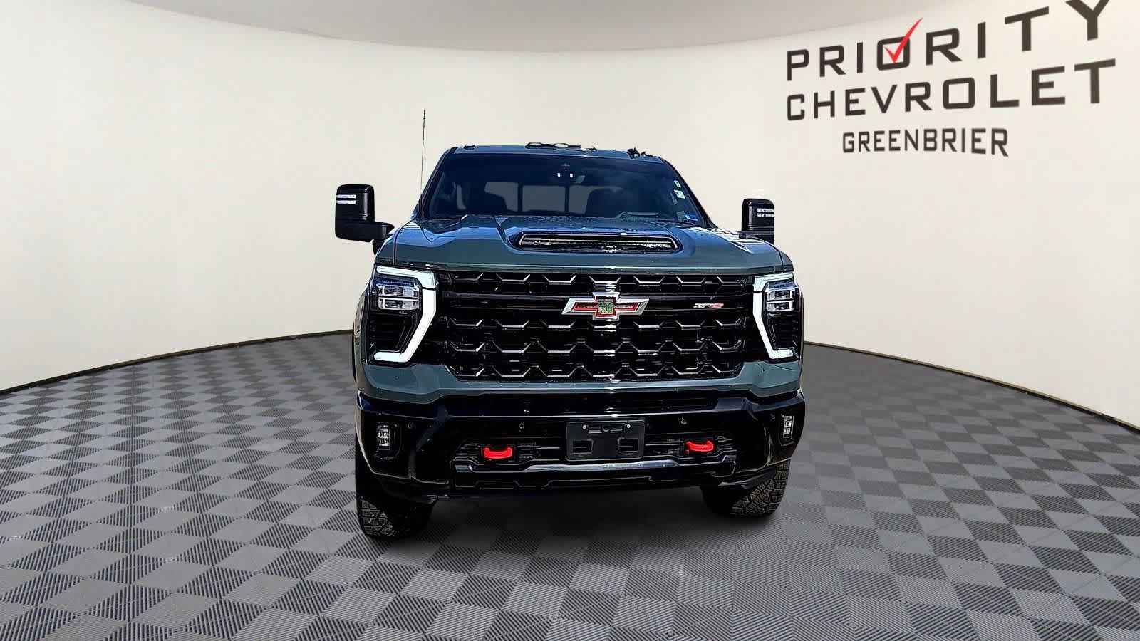 Used 2026 Chevrolet Silverado 2500 ZR2 AWD/4WD image 3