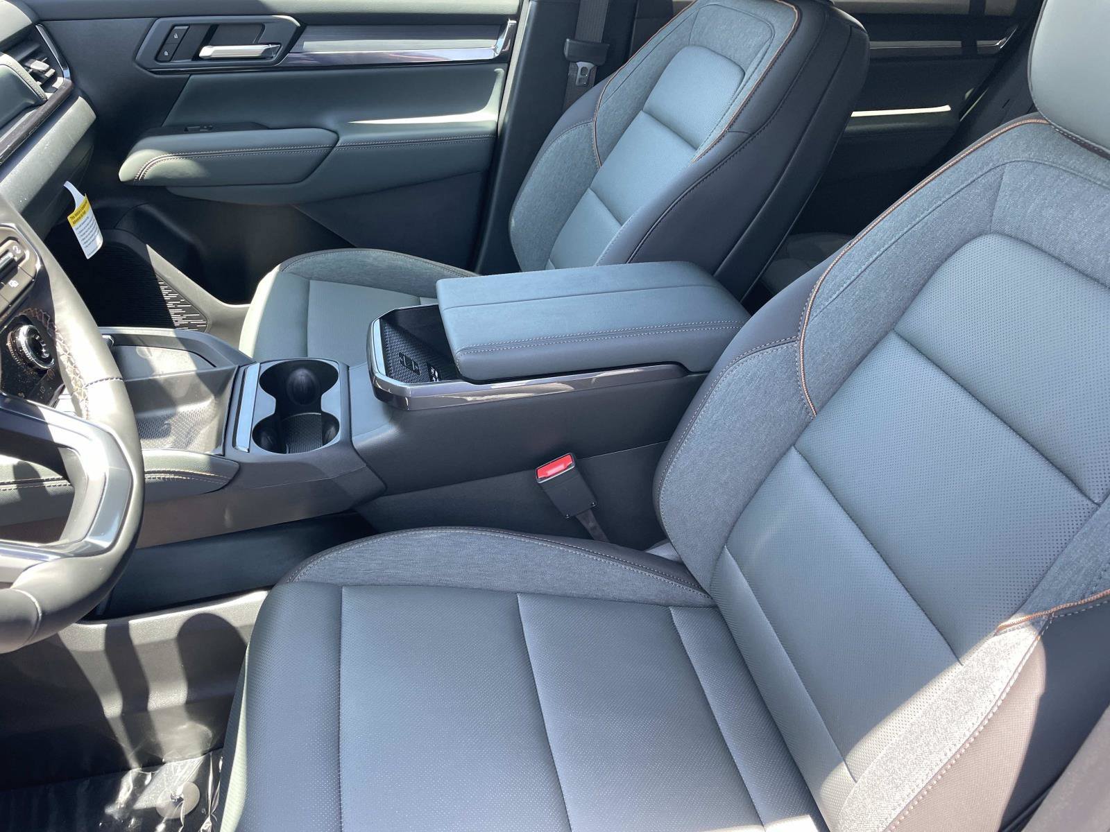 New 2026 GMC Terrain AT4 AWD/4WD image 21
