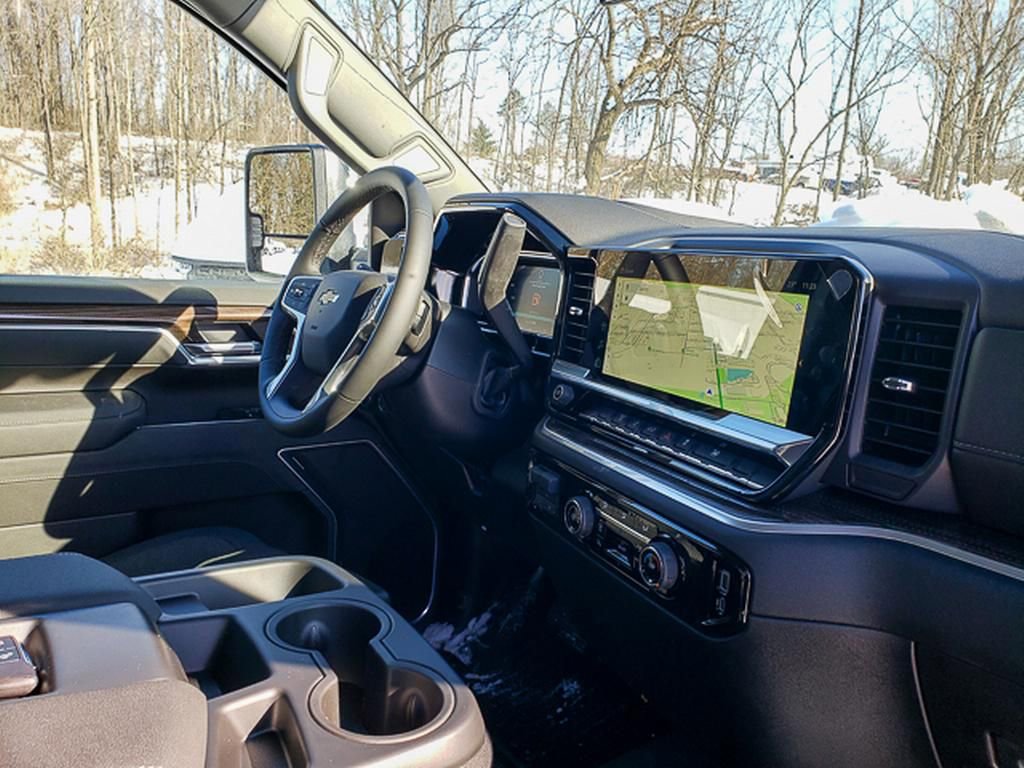 New 2026 Chevrolet Silverado 3500 LT w/ Snow Plow Prep/Camper Package image 31