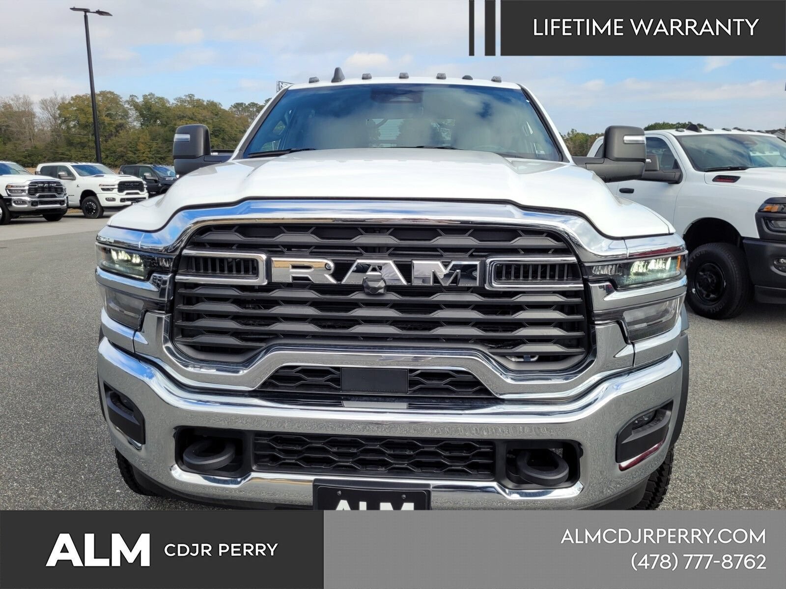 New 2025 RAM 4500 Tradesman AWD/4WD image 16