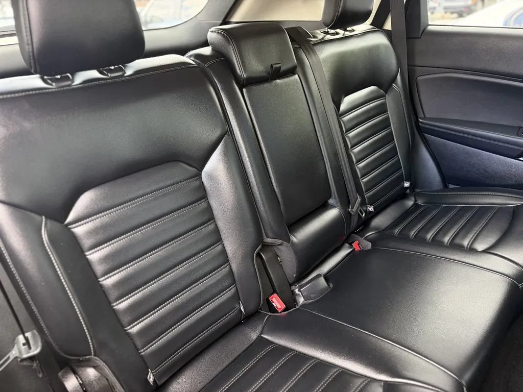 Used 2019 Ford Edge SEL w/ Equipment Group 201A AWD/4WD image 18