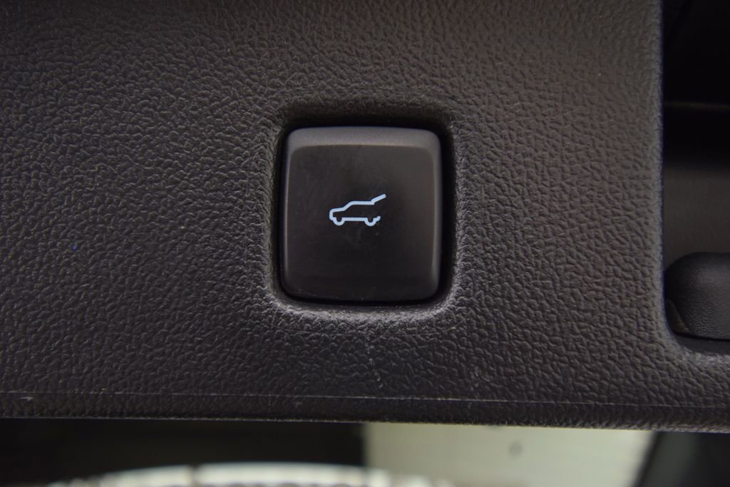 Used 2022 Ford Escape SEL image 39
