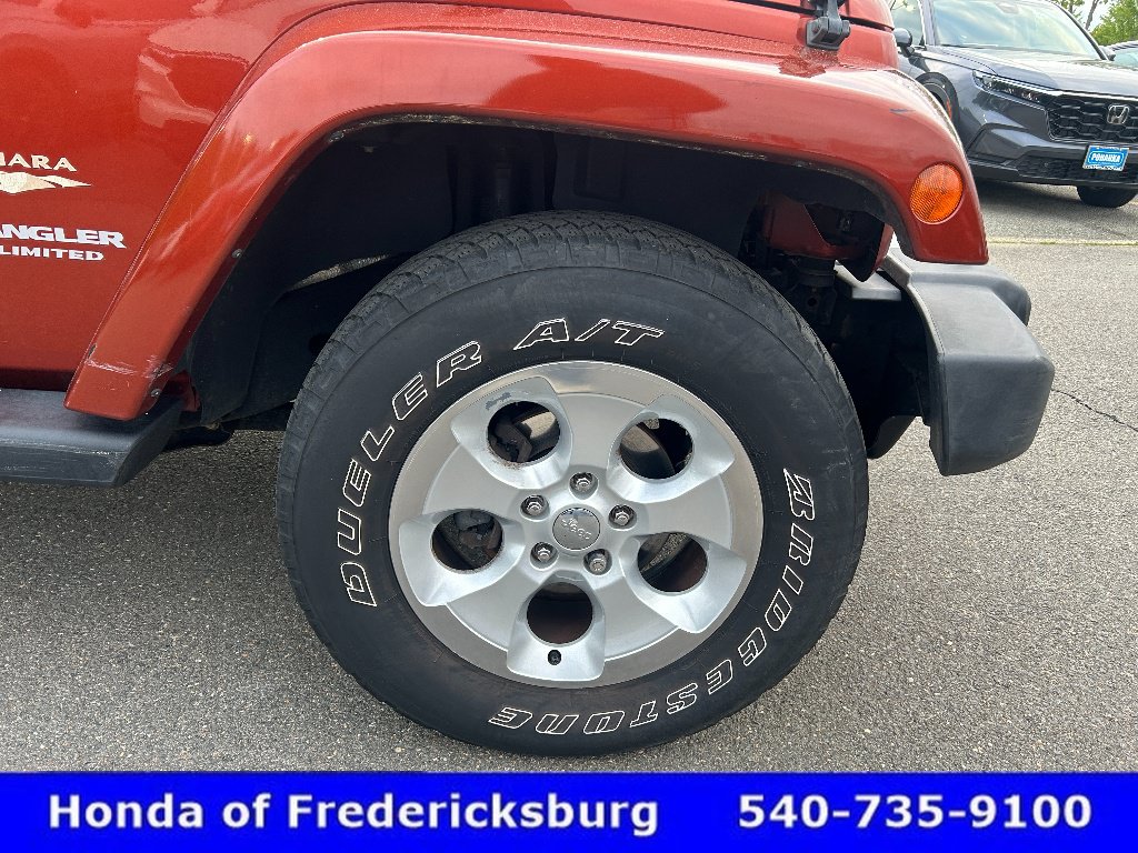 Used 2014 Jeep Wrangler Unlimited Sahara w/ Connectivity Group AWD/4WD image 27