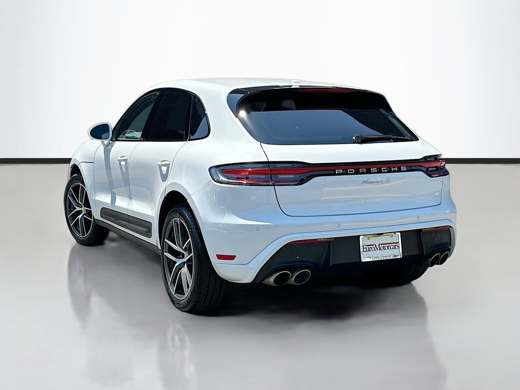 Certified 2025 Porsche Macan S AWD/4WD image 3