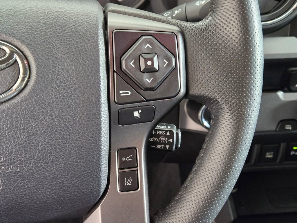 Used 2019 Toyota Tacoma TRD Off-Road w/ Technology Package image 28