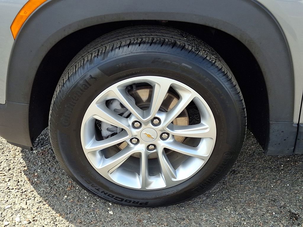Used 2025 Chevrolet TrailBlazer LS image 29