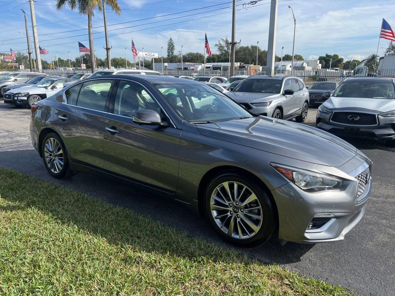 Used 2022 INFINITI Q50 Luxe w/ Cargo Package AWD/4WD image 4